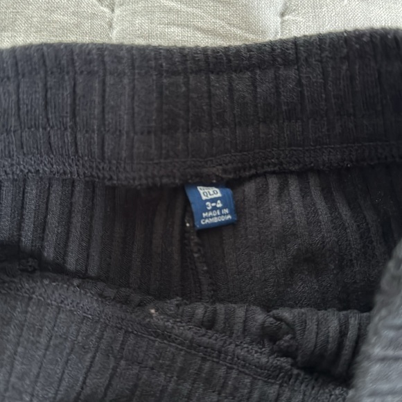 Uniqlo kids flare pants - Picture 2 of 5